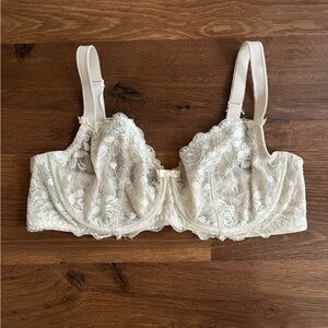 Change Lingerie « White Lace Sexy Bowtie Bra » — Size 80E / US-UK 36E / FR 95E